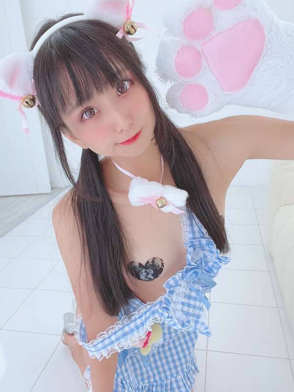 2cf5bac8-d63f-4fe0-bbbc-ee3bc1154037.jpg