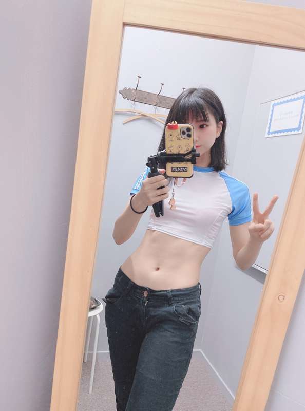 ad72e998-07f0-41bd-851e-a64a199459cb.jpg