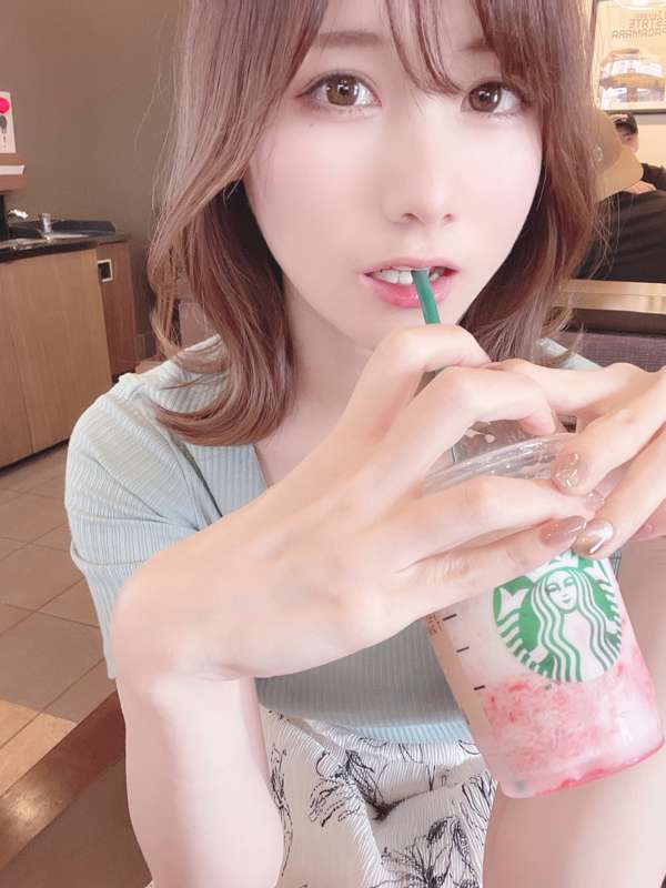 4ae6f3c2-0c64-47c1-bb89-bc65b50f8277.jpg