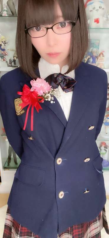 eeb5ce46-c1a4-41b9-98ce-cf5133215f86.jpg