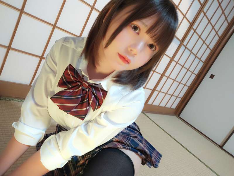 0d27ef84-dec5-4f5e-95f0-38310d8b9b6a.jpg