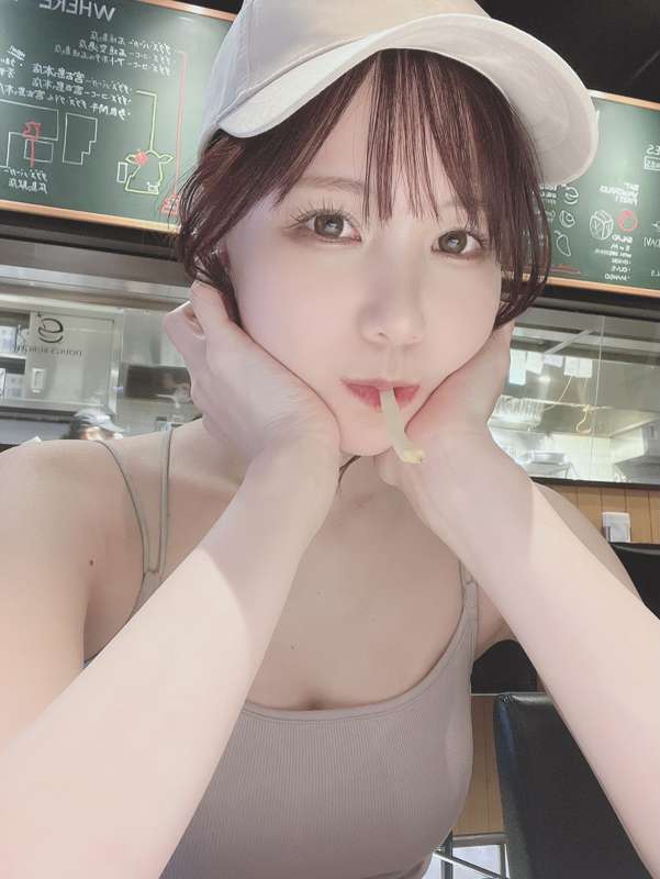 49efb61c-a24d-480d-816a-42ad153b841c.jpg