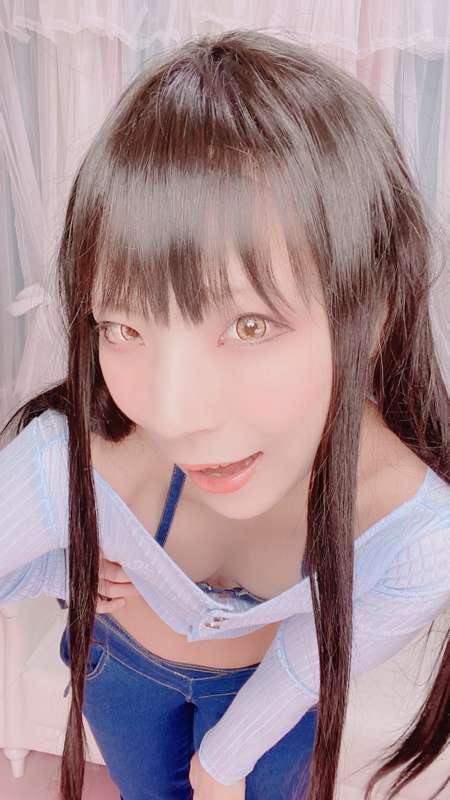 b6fa95a6-9c30-4572-8c3e-3342a5642114.jpg