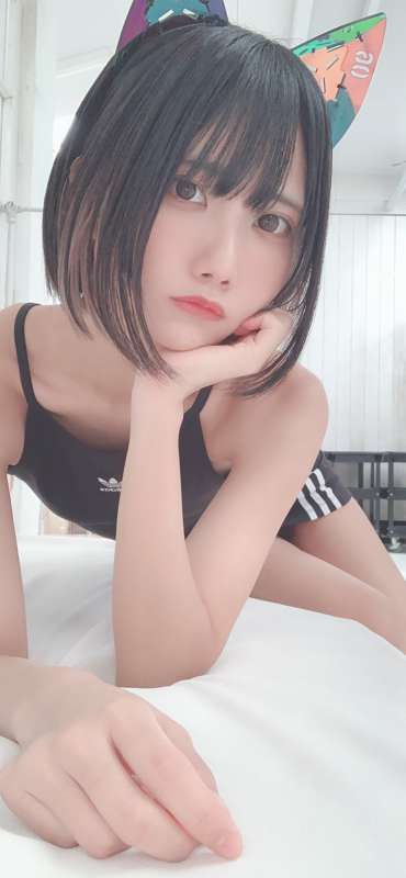 2005f359-d884-462a-8e68-e8aac6782a8a.jpg
